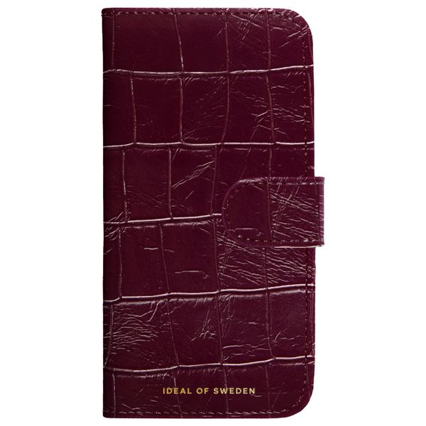 iDeal of Sweden Magnet Wallet+ Bookcase Apple iPhone 17e / 16e / 15 / 14 / 13 - Fine Wine
