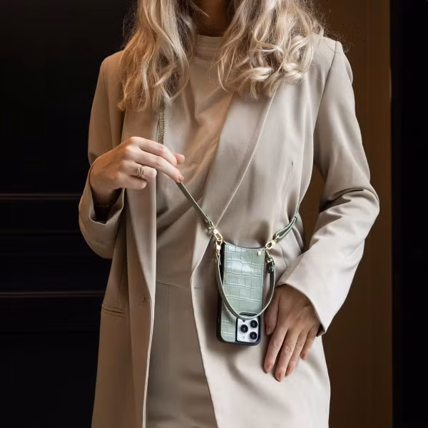 Selencia Nova Croco Telefoonhoes met Koord en Pashouder Samsung Galaxy A36 / A56 - Sage Green