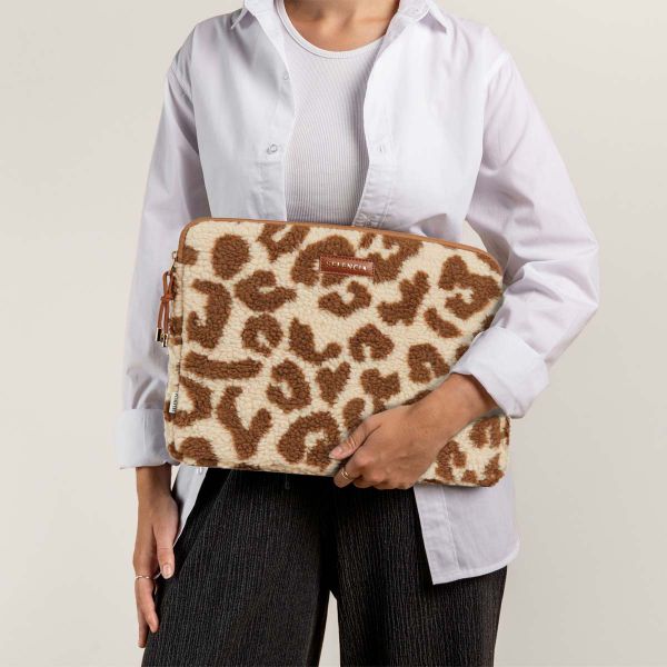 Selencia Teddy Laptop hoes 13-14 inch - Laptopsleeve - Vanilla Leopard