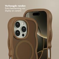 Selencia Wavy Backcover met MagSafe Apple iPhone 16 Pro - Mocha Brown