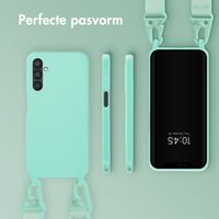 Selencia Siliconen hoesje met afneembaar koord Samsung Galaxy A25 (5G) - Turquoise