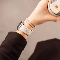 imoshion Siliconen bandje Panterprint Apple Watch Series 1 - 9 / SE (38/40/41 mm) | Series 10 / 11 (42 mm) - Sterrenlicht