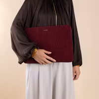 Selencia Corduroy Laptophoes 13-14 inch - Laptopsleeve - Deep Burgundy