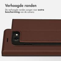 Accezz Premium Leather Slim Bookcase Apple iPhone SE (2022 / 2020) / 8 / 7 / 6(s) - Bruin