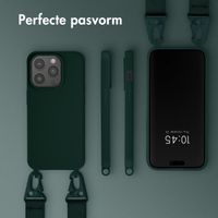Selencia Siliconen hoesje met afneembaar koord Apple iPhone 15 Pro - Donkergroen