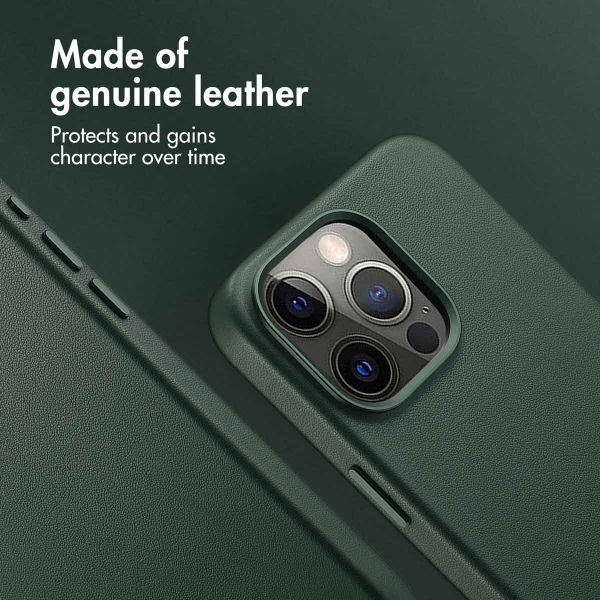 Accezz Leather Back Cover with MagSafe Apple iPhone 15 Pro Max - Cedar Green