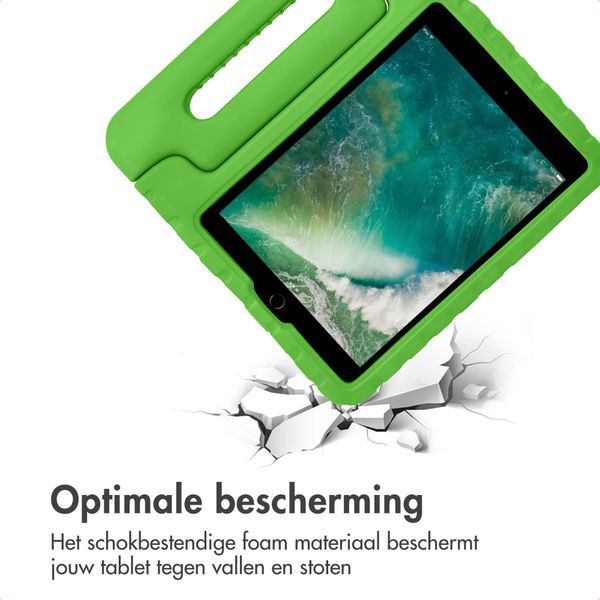 imoshion Kidsproof Backcover met handvat Apple iPad 6 (2018) 9.7 inch / iPad 5 (2017) 9.7 inch - Groen