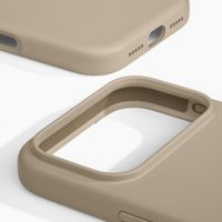 iDeal of Sweden Silicone Case met MagSafe Apple iPhone 18 Pro / 17 Pro - Perfect Beige