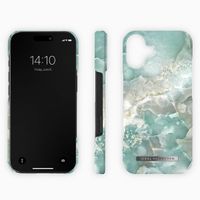 iDeal of Sweden Fashion Backcover Apple iPhone 16 - Azura Marble