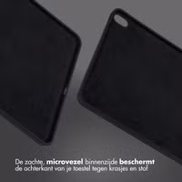 Accezz Liquid Silicone Backcover met penhouder Apple iPad Air 11 inch (2025) M3 / (2024) M2 / Air 5 (2022) / Air 4 (2020) - Zwart