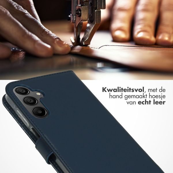 Selencia Echt Leren Bookcase Samsung Galaxy A15 (5G/4G) - Donkerblauw