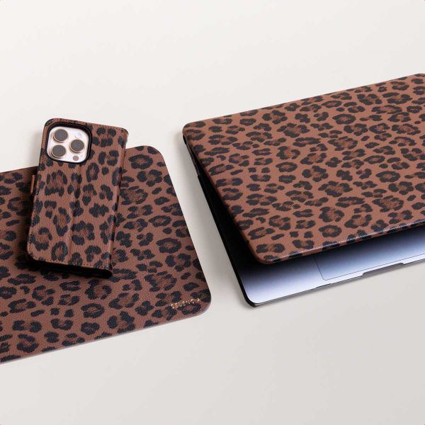 Selencia Sabi Laptop Cover Apple MacBook Air 15 inch (2023 / 2024 M3 / 2025 M4 / 2026 M5) - Mocha Brown