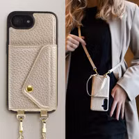 Selencia Sera Telefoonhoes met Koord en Envelop Pashouder Apple iPhone 17e / 16e - Champagne