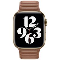 Apple Leather Link Apple Watch Series 1 t/m 9 / SE (38/40/41 mm) | Series 10 / 11 (42 mm) - Maat M/L - Saddle Brown