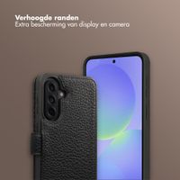 Selencia Riva Bookcase met MagSafe en Koord Samsung Galaxy A37 (5G) - Zwart