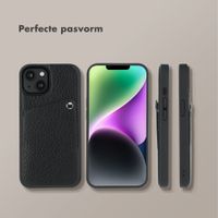 Selencia Riva Backcover met Pashouder Apple iPhone 14 / 13 - Zwart
