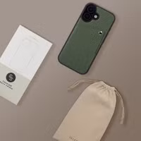 Selencia Riva Backcover met Pashouder Apple iPhone 17 - Sage Green