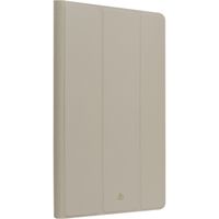 dbramante1928 Milan Bookcase iPad Pro 11 (2018/2020/2021/2022) / Air 11 inch (2024) M2 / Air 5 (2022) / Air 4 (2020) - Sand Dune