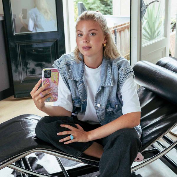 Selencia Vivid Backcover met MagSafe Apple iPhone 16e - Marble Pink