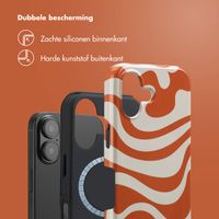 Selencia Vivid Tough Backcover met MagSafe iPhone 16 - Dream Swirl Orange