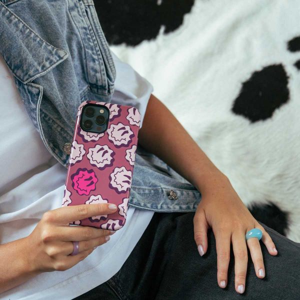 Selencia Vivid Back Cover with MagSafe Apple iPhone 16 - Wavy Smiley Pink
