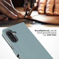 Selencia Echt Leren Bookcase Samsung Galaxy A17 - Lichtblauw