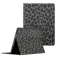 Selencia Sabi Bookcase with Leopard Print Apple iPad 9 (2021) 10.2 inch / iPad 8 (2020) 10.2 inch / iPad 7 (2019) 10.2 inch - Midnight Black