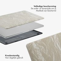 Selencia Fluwelen Cover Apple MacBook Pro 16 inch (2021 / 2023 M3 chip / 2024 M4 chip) - Beige