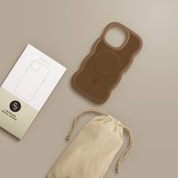 Selencia Wavy Backcover met MagSafe Apple iPhone 13 Pro - Mocha Brown