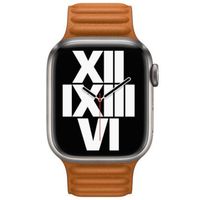 Apple Leather Link Apple Watch Series 1 t/m 9 / SE (38/40/41 mm) | Series 10 / 11 (42 mm) - Maat M/L - Golden Brown