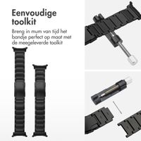 Accezz Mat Titanium bandje voor de Samsung Galaxy Watch Ultra (2024/2025) - Zwart