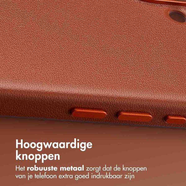 Accezz MagSafe Leather Backcover Apple iPhone 16 - Sienna Brown