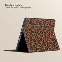 Selencia Sabi Bookcase with Leopard Print Apple iPad 9 (2021) 10.2 inch / iPad 8 (2020) 10.2 inch / iPad 7 (2019) 10.2 inch - Mocha Brown