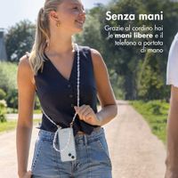 imoshion Backcover met koord + armband Apple iPhone 15 Pro - Parels Hartjes