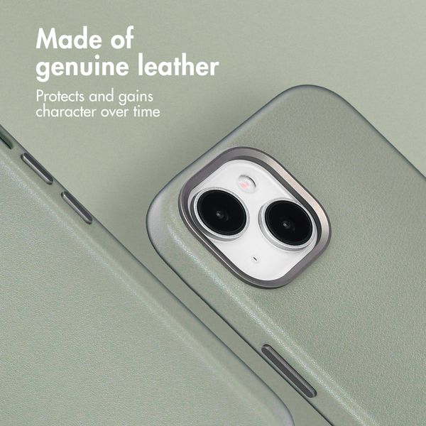 Accezz Leather Back Cover with MagSafe Apple iPhone 15 - Light Grey