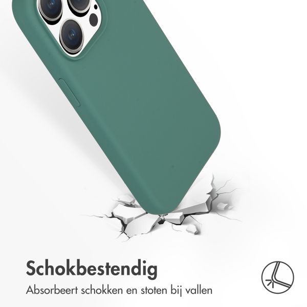 Accezz Liquid Silicone Backcover met MagSafe Apple iPhone 15 Pro - Donkergroen