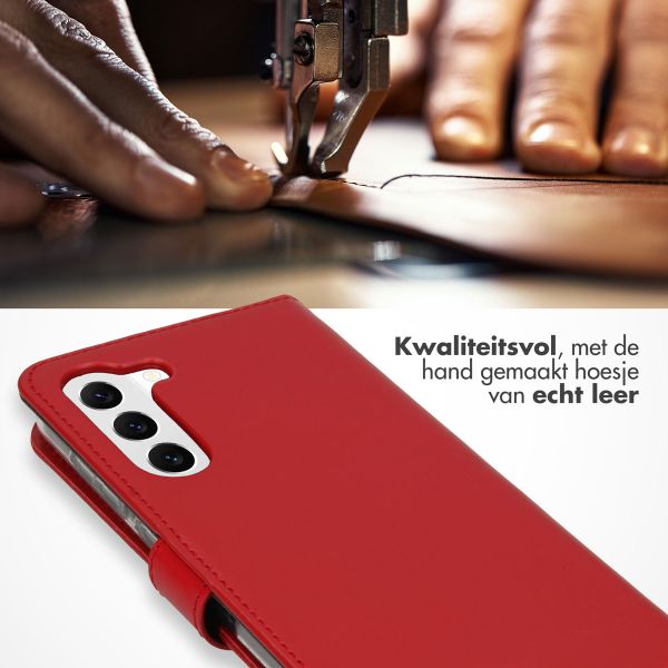 Selencia Echt Lederen Bookcase Samsung Galaxy S23 - Rood