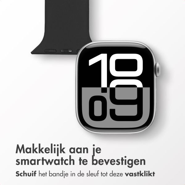 imoshion Verpleegkundige siliconenband Apple Watch Series 1 t/m 9 / SE (38/40/41 mm) | Series 10 / 11 (42 mm) - Zwart