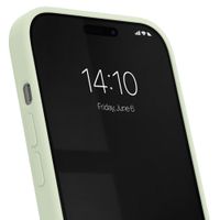 iDeal of Sweden Silicone Case met MagSafe Apple iPhone 17e / 16e / 15 / 14 / 13 - Sage Green