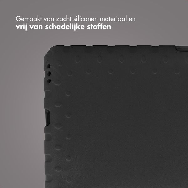 imoshion Kidsproof Backcover met handvat Samsung Galaxy Tab S6 Lite / Tab S6 Lite (2022) / Tab S6 Lite (2024) - Zwart