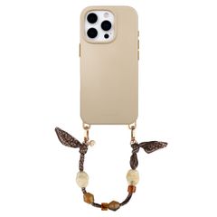 Selencia Rivièra MagSafe Backcover met afneembare haakjes voor de Apple iPhone 16 Pro Max - Milky Latte + Satin Stone Polskoord - Brown