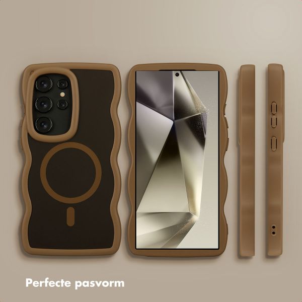 Selencia Wavy Backcover met MagSafe Samsung Galaxy S24 Ultra - Mocha Brown