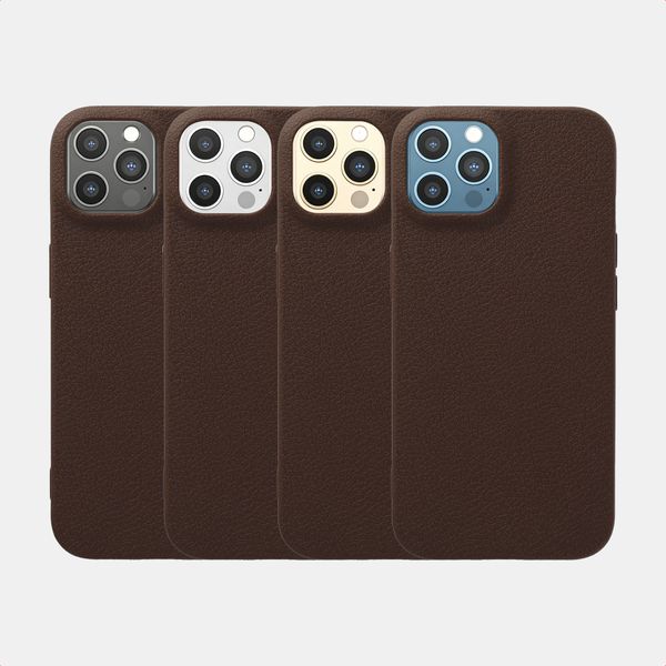 imoshion Texture Backcover iPhone 12 / 12 Pro - Donkerbruin