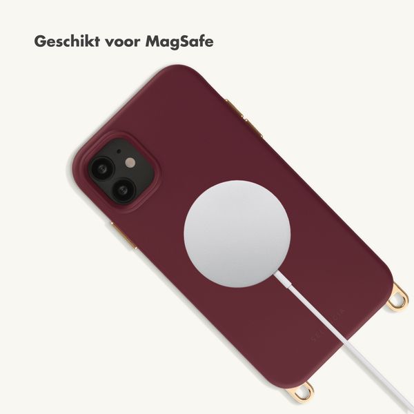 Selencia Rivièra MagSafe Backcover met afneembare haakjes Apple iPhone 11 - Bold Burgundy