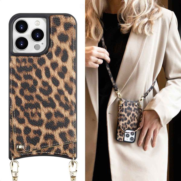 Selencia Nova Backcover met koord en pashouder iPhone 15 Pro Max - Leopard