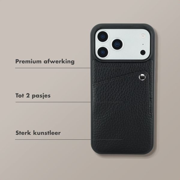 Selencia Riva Backcover met Pashouder Apple iPhone 17 Pro - Zwart