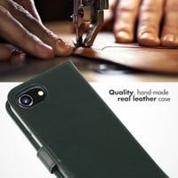 Selencia Genuine Leather Book Case Apple iPhone 17e / 16e - Green