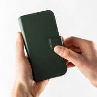 Accezz 2-in-1 Leather Bookcase with MagSafe Apple iPhone 17 Pro Max - Cedar Green