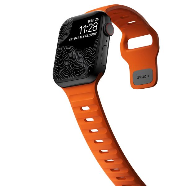 Nomad Sport band FKM Apple Watch Series 1 t/m 9 / SE (38/40/41 mm) | Series 10 / 11 (42 mm) - Ultra Orange