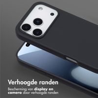 Selencia Siliconen hoesje met afneembaar koord Apple iPhone 17 Pro - Zwart